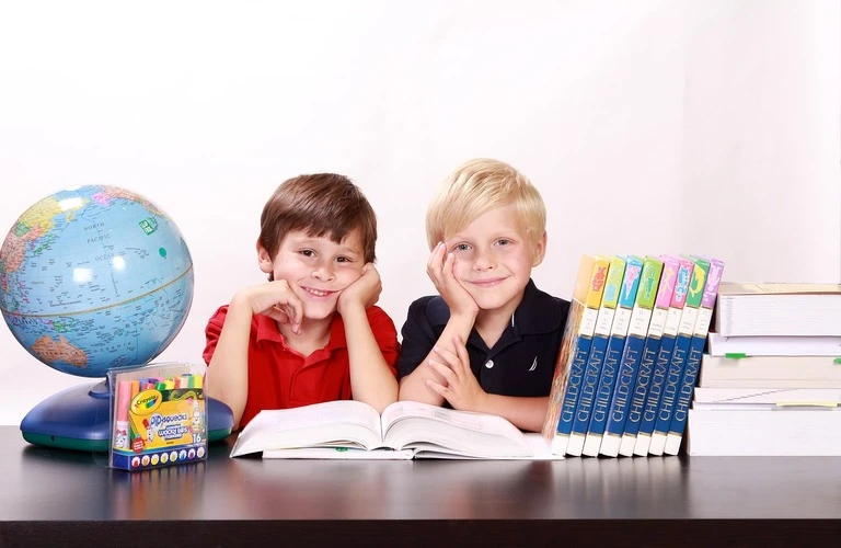 中学受験を目指す久留米市のお子様とその保護者様へ、 個別指導・家庭教師「Arsit」がお手伝いします